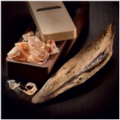 NISSMKS2-NISKA Τρίφτης KATSUOBUSHI με 1 τεμ. YAIZU KATSUOBUSHI, 16.5x5.4x5cm, made in Japan